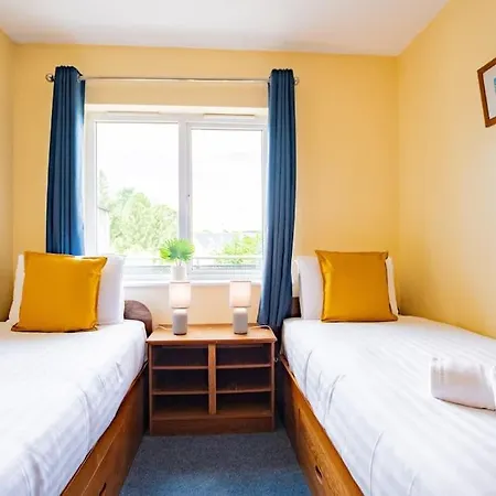 Appartement 55 - Spacious Three Bed With Parking *